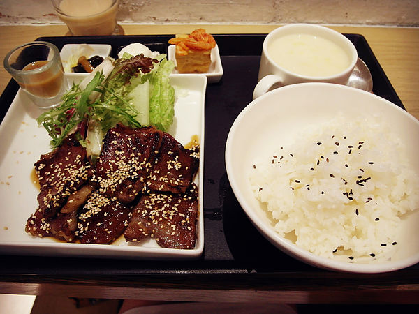 櫻桃小鎮:【東湖】櫻桃小鎮cherry town。從小到大的愛店