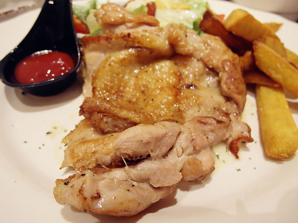 櫻桃小鎮:【東湖】櫻桃小鎮cherry town。從小到大的愛店