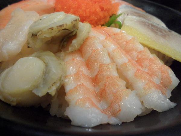 爭鮮定食8(林口店)：【新北林口．美食】定食8 ☆ 平價美味生魚片 ☆ 八種定食通通180