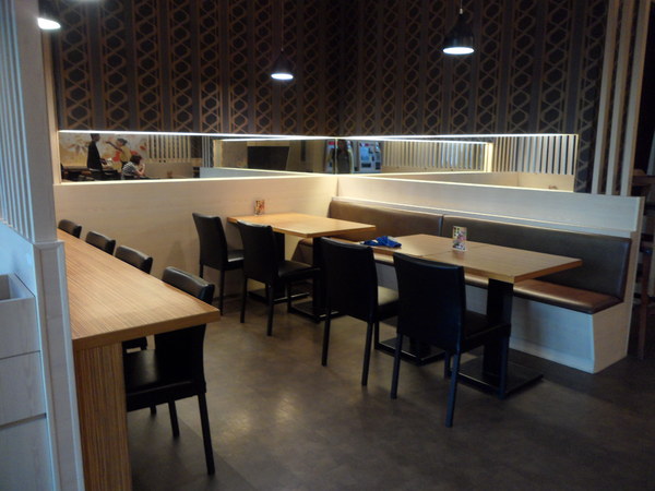 爭鮮定食8(林口店)：【新北林口．美食】定食8 ☆ 平價美味生魚片 ☆ 八種定食通通180