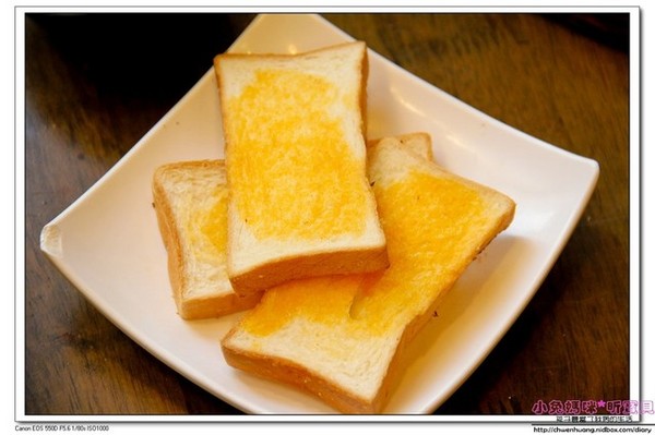 饗厚牛排(旗艦店):【美食♥桃園】☼ 饗厚牛排(林口店)☼油脂豐富沙朗心/比臉大的20盎司牛排/自己控制熟度岩燒牛排都超級美味呀! ♥♥