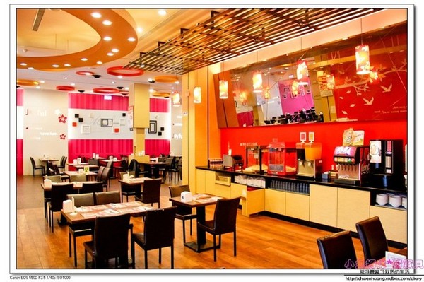 饗厚牛排(旗艦店):【美食♥桃園】☼ 饗厚牛排(林口店)☼油脂豐富沙朗心/比臉大的20盎司牛排/自己控制熟度岩燒牛排都超級美味呀! ♥♥