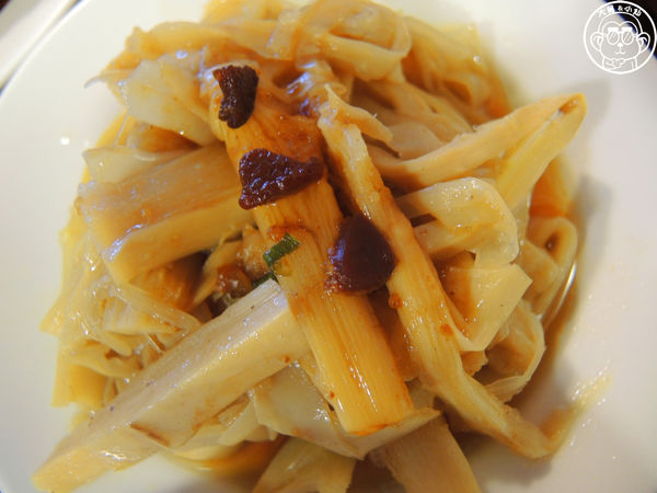 富狀元豬腳極品餐廳：呷飽祙【台中西區･富狀元極品豬腳餐廳】入口即化好吃豬腳