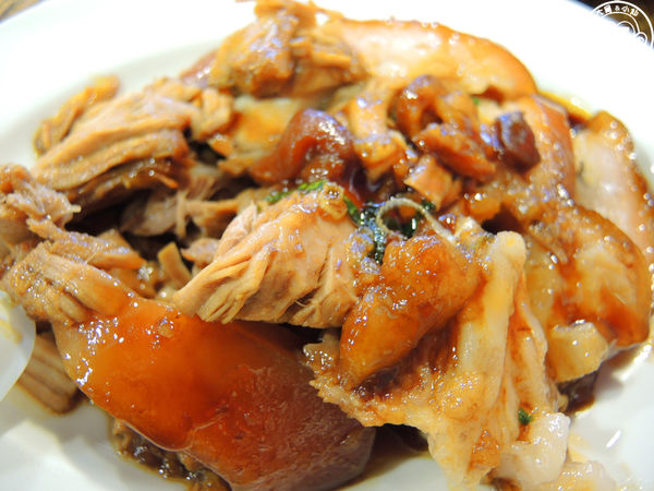 富狀元豬腳極品餐廳：呷飽祙【台中西區･富狀元極品豬腳餐廳】入口即化好吃豬腳