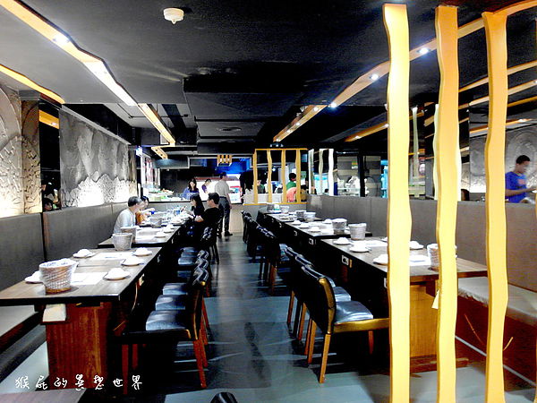 火龍島極品火鍋:【台北東區】CP值超高海鮮超威麻辣鍋!火龍島極品火鍋吃到飽!