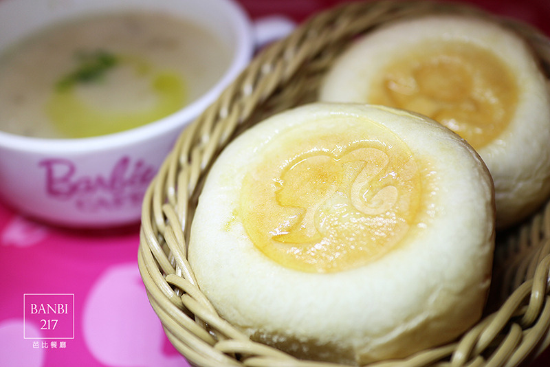Banbi217 美食旅遊: Barbie Cafe 芭比餐廳 粉紅主題餐廳 (台北東區,捷運忠孝敦化站,捷運忠孝復興站,下午茶)[邀約]