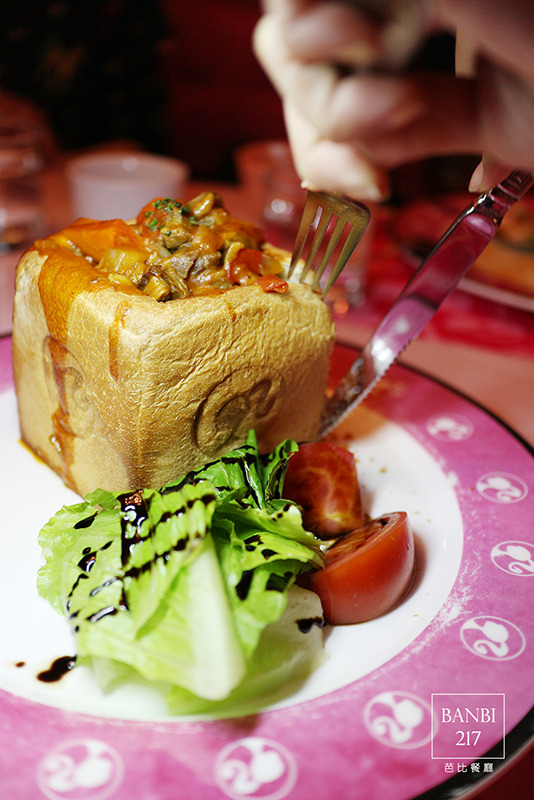 Banbi217 美食旅遊: Barbie Cafe 芭比餐廳 粉紅主題餐廳 (台北東區,捷運忠孝敦化站,捷運忠孝復興站,下午茶)[邀約]