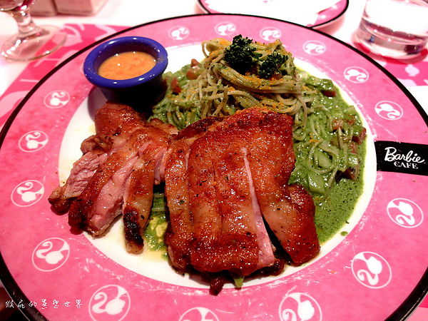 Barbie Cafe：【台北東區】女孩們的夢幻天堂！Barbie Cafe芭比咖啡！(邀約)