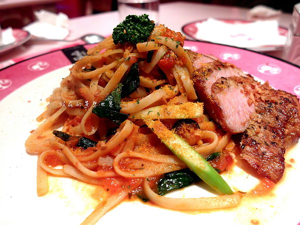 Barbie Cafe：【台北東區】女孩們的夢幻天堂！Barbie Cafe芭比咖啡！(邀約)