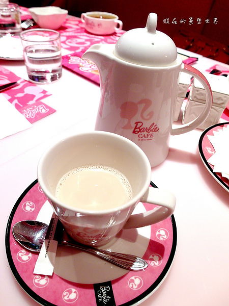 Barbie Cafe：【台北東區】女孩們的夢幻天堂！Barbie Cafe芭比咖啡！(邀約)