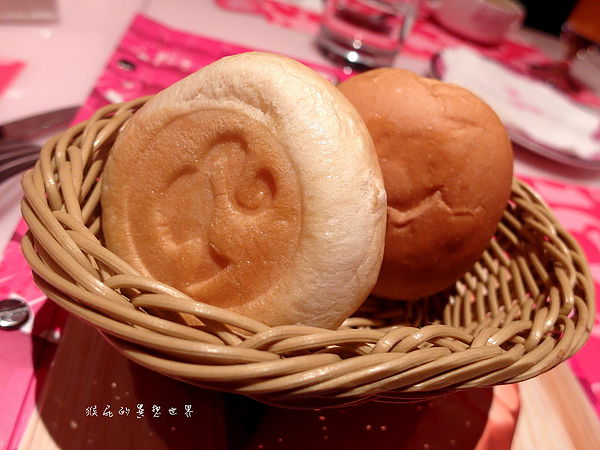 Barbie Cafe：【台北東區】女孩們的夢幻天堂！Barbie Cafe芭比咖啡！(邀約)