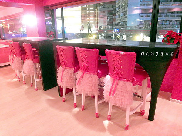 Barbie Cafe：【台北東區】女孩們的夢幻天堂！Barbie Cafe芭比咖啡！(邀約)