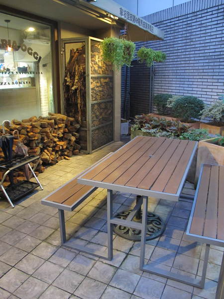 Pizzeria Oggi(敦南店)：(胖樺食記)台北市敦化南路Pizzeria Oggi二訪。正港義大利披薩餅皮薄脆Q彈。當月壽星贈送披薩一枚。