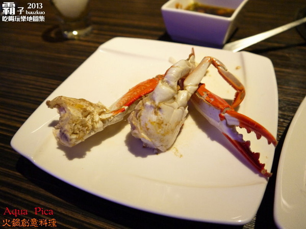 Aqua Pica火鍋創意料理：藝術與絢爛水舞牆的「Aqua Pica火鍋創意料理」～