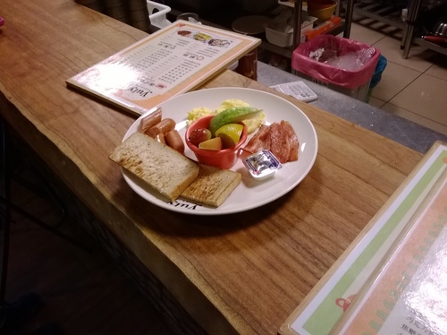 Yuly- Brunch&Coffee：CP破錶、超平價且種類豐富的套餐----Yuly Brunch&cafe