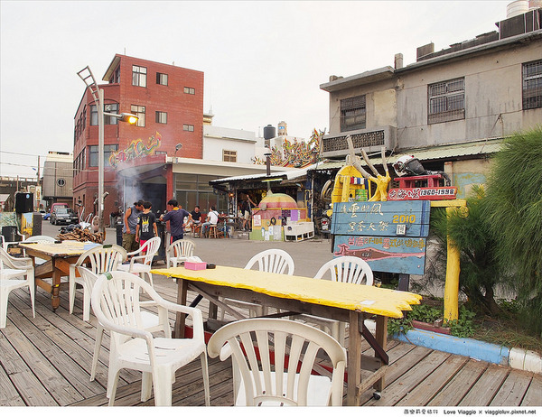 海屋Cafe：【新竹 Hsinchu】南寮漁港海屋CAFE 在漁港邊享用露天窯烤PIZZA和坦都烤雞