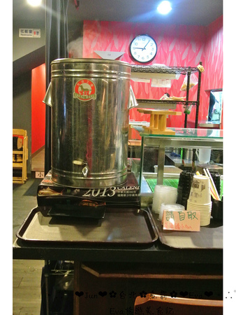 魚霸(內湖店)：【食記】oO。台北 內湖科學園區（內科） 魚霸 Fishbar   現在打卡送鮑魚，生魚片也是Double送哦～。o○。