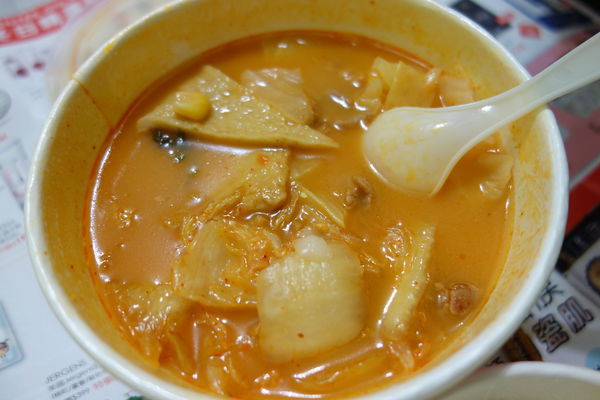 韓湘辣年糕：韓湘韓式烤肉飯 辣炒年糕 年糕鍋~台南最夠味的韓國路邊攤