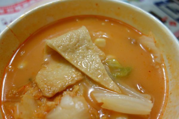 韓湘辣年糕：韓湘韓式烤肉飯 辣炒年糕 年糕鍋~台南最夠味的韓國路邊攤