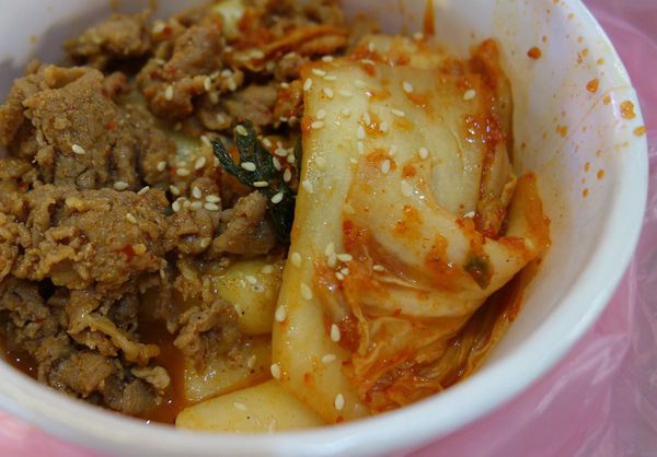 韓湘辣年糕：韓湘韓式烤肉飯 辣炒年糕 年糕鍋~台南最夠味的韓國路邊攤