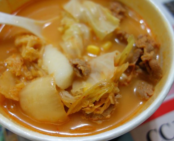 韓湘辣年糕：韓湘韓式烤肉飯 辣炒年糕 年糕鍋~台南最夠味的韓國路邊攤