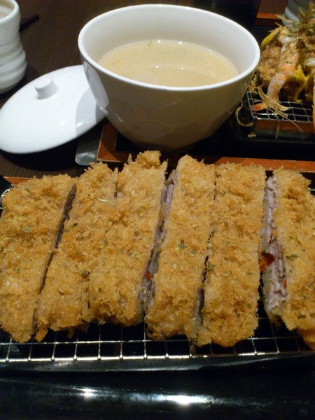 品田牧場(斗六家樂福店)：[雲林][美食]品田牧場~日式豬排創意料理