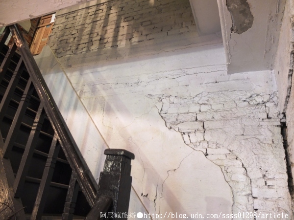 My Beverages 賣 飲料:【美食特搜。台南中西區】My Beverages 賣飲料。書香與甜品滋潤 高齡老屋改造而成的咖啡館