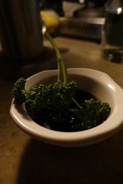 八卦夜未眠：(胖樺食記)陽明山八卦夜未眠景觀餐廳。火鍋燒烤熱炒一應俱全的複合式餐廳搭配無價美景。