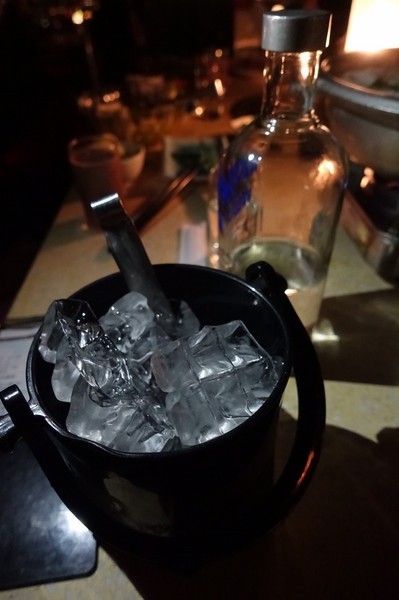 八卦夜未眠：(胖樺食記)陽明山八卦夜未眠景觀餐廳。火鍋燒烤熱炒一應俱全的複合式餐廳搭配無價美景。