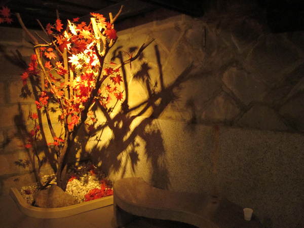 八卦夜未眠：(胖樺食記)陽明山八卦夜未眠景觀餐廳。火鍋燒烤熱炒一應俱全的複合式餐廳搭配無價美景。