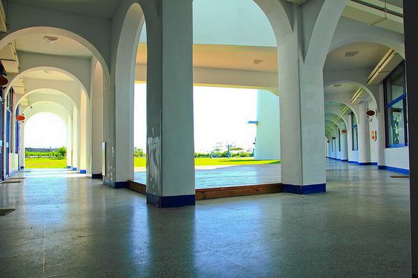 台東豐源國民小學：[遊記]【台東市】豐源國小。 最美的小學擁有地中海造景