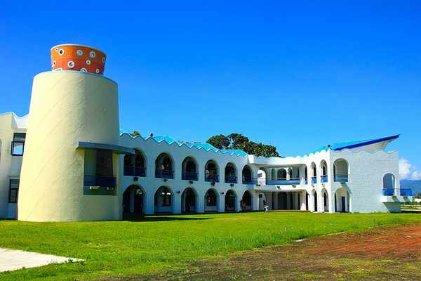 台東豐源國民小學：[遊記]【台東市】豐源國小。 最美的小學擁有地中海造景