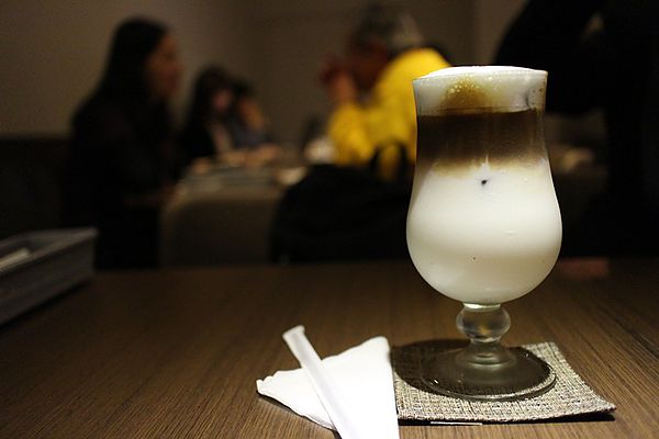 4Mano Caffé 冰拿鐵