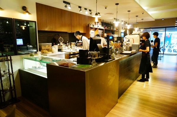 4Mano Caffé(忠孝店):【台北.捷運忠孝新生站】4Mano-『享受咖啡的純粹美好』