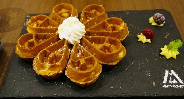 4Mano Caffé(忠孝店):【台北.捷運忠孝新生站】4Mano-『享受咖啡的純粹美好』