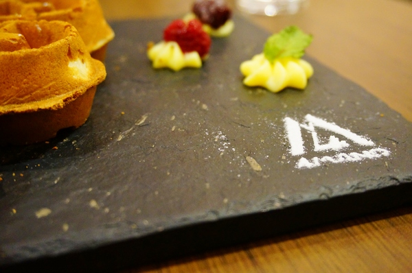 4Mano Caffé(忠孝店):【台北.捷運忠孝新生站】4Mano-『享受咖啡的純粹美好』