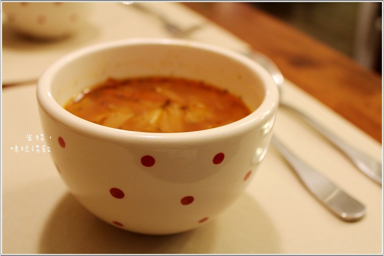 米特，味玩待敘部落格 © MEAT76｜2012-05-23【內湖｜咖啡簡餐】台北捷運文德站食記 [wifi網路插座]｜be be cafe 貝貝咖啡｜雜貨風的悠閒碧湖畔，咖啡與設計藝享空間。021.jpg