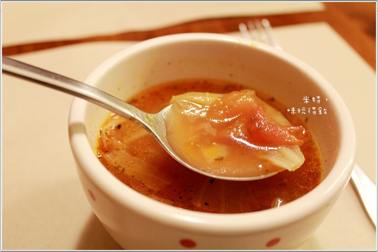 米特，味玩待敘部落格 © MEAT76｜2012-05-23【內湖｜咖啡簡餐】台北捷運文德站食記 [wifi網路插座]｜be be cafe 貝貝咖啡｜雜貨風的悠閒碧湖畔，咖啡與設計藝享空間。022.jpg