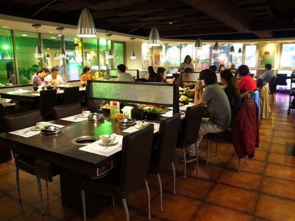 青禾幸福鍋物涮涮屋(永安店)：＜新北｜永安市場｜火鍋＞冬天吃鍋～青禾幸福鍋物涮涮屋