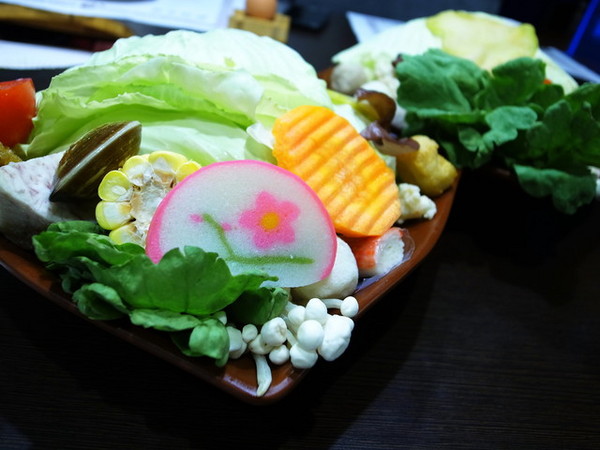 青禾幸福鍋物涮涮屋(永安店)：＜新北｜永安市場｜火鍋＞冬天吃鍋～青禾幸福鍋物涮涮屋