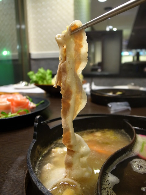 青禾幸福鍋物涮涮屋(永安店)：＜新北｜永安市場｜火鍋＞冬天吃鍋～青禾幸福鍋物涮涮屋