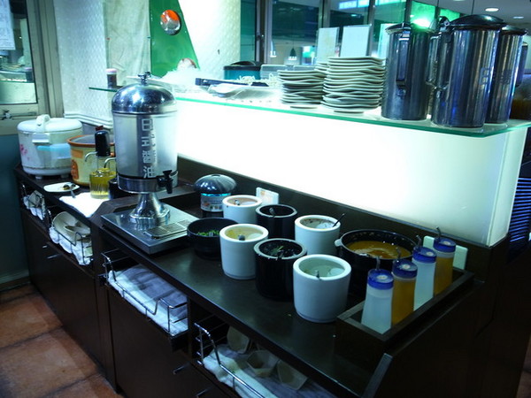 青禾幸福鍋物涮涮屋(永安店)：＜新北｜永安市場｜火鍋＞冬天吃鍋～青禾幸福鍋物涮涮屋