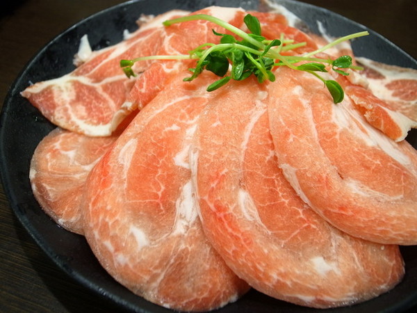 青禾幸福鍋物涮涮屋(永安店)：＜新北｜永安市場｜火鍋＞冬天吃鍋～青禾幸福鍋物涮涮屋