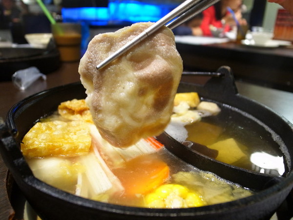 青禾幸福鍋物涮涮屋(永安店)：＜新北｜永安市場｜火鍋＞冬天吃鍋～青禾幸福鍋物涮涮屋