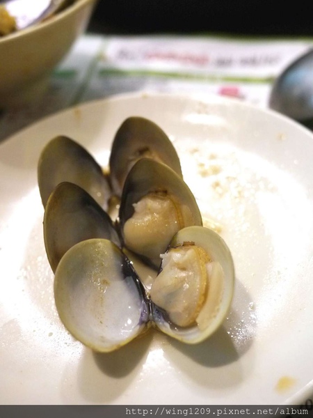 青禾幸福鍋物涮涮屋(永安店)：冬天吃暖鍋。【青禾幸福鍋物涮涮屋(永安店)】酸白菜鍋體驗