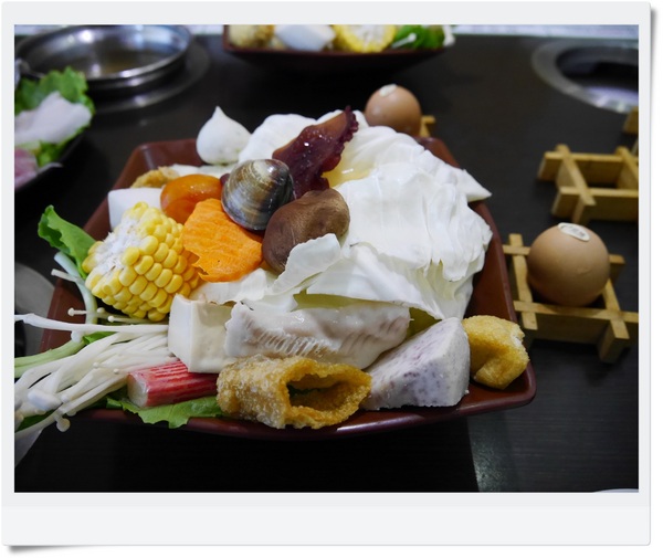 青禾幸福鍋物涮涮屋(永安店):【中和】青禾幸福鍋物涮涮屋-綜合魚片鍋+犇牛鍋