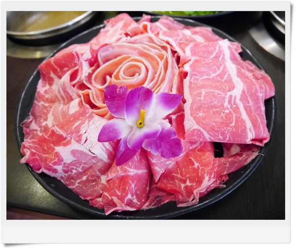 青禾幸福鍋物涮涮屋(永安店):【中和】青禾幸福鍋物涮涮屋-綜合魚片鍋+犇牛鍋