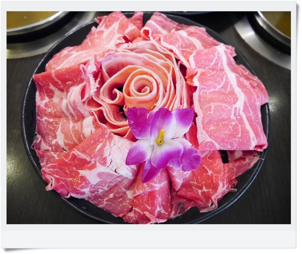 青禾幸福鍋物涮涮屋(永安店):【中和】青禾幸福鍋物涮涮屋-綜合魚片鍋+犇牛鍋