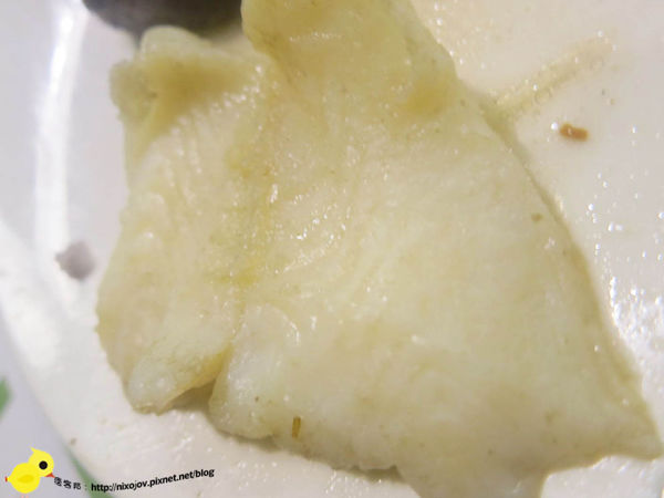 台北-青禾幸福鍋物涮涮屋(永安店)-個人鴛鴦火鍋-豪華海陸鍋-綜合魚片盤、犇牛盤