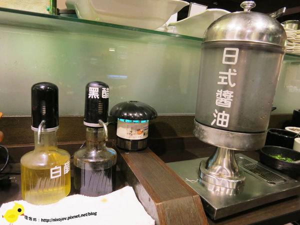 台北-青禾幸福鍋物涮涮屋(永安店)-個人鴛鴦火鍋-豪華海陸鍋-綜合魚片盤、犇牛盤